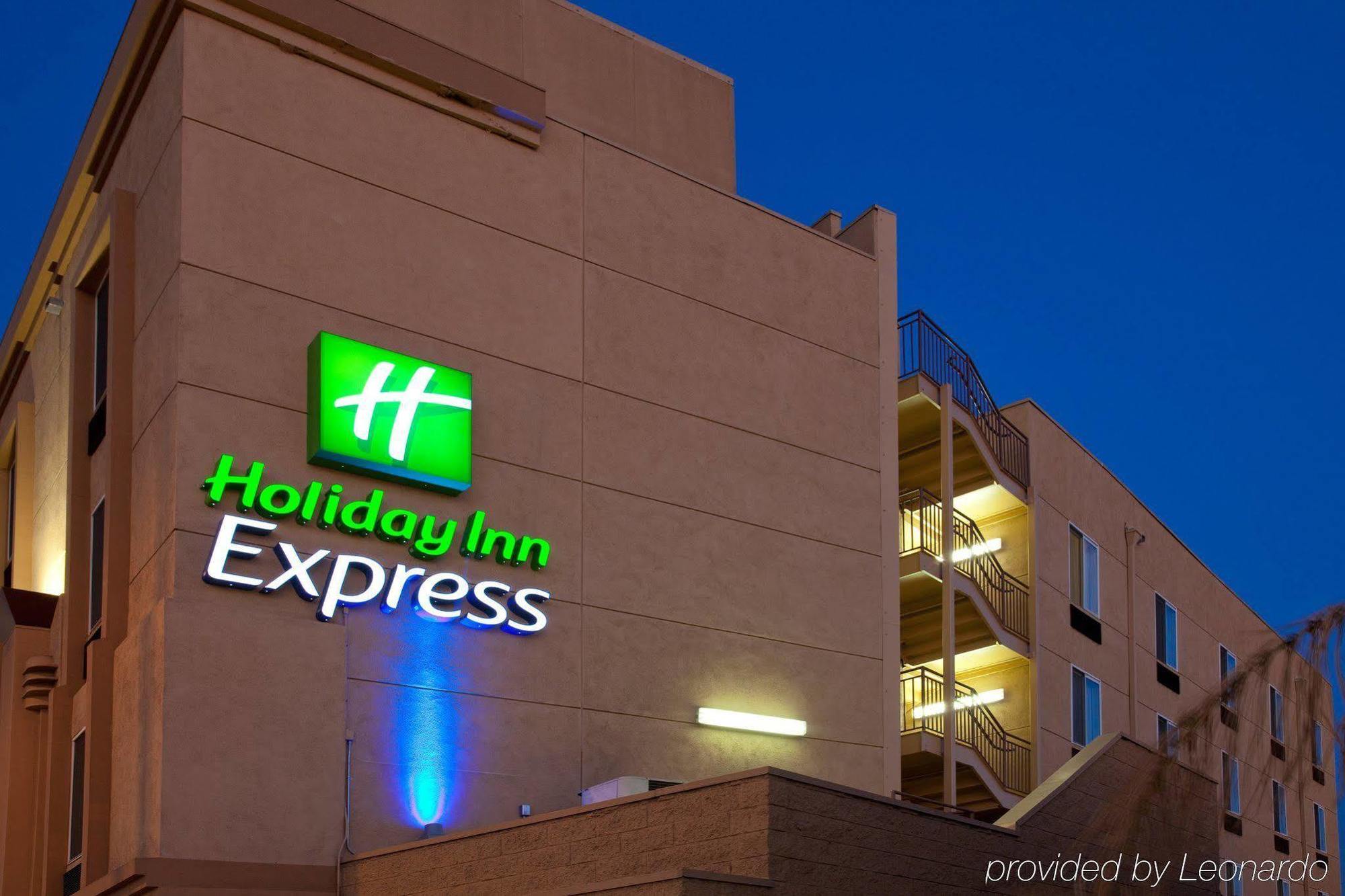 Holiday Inn Express West Los Angeles By Ihg Kültér fotó